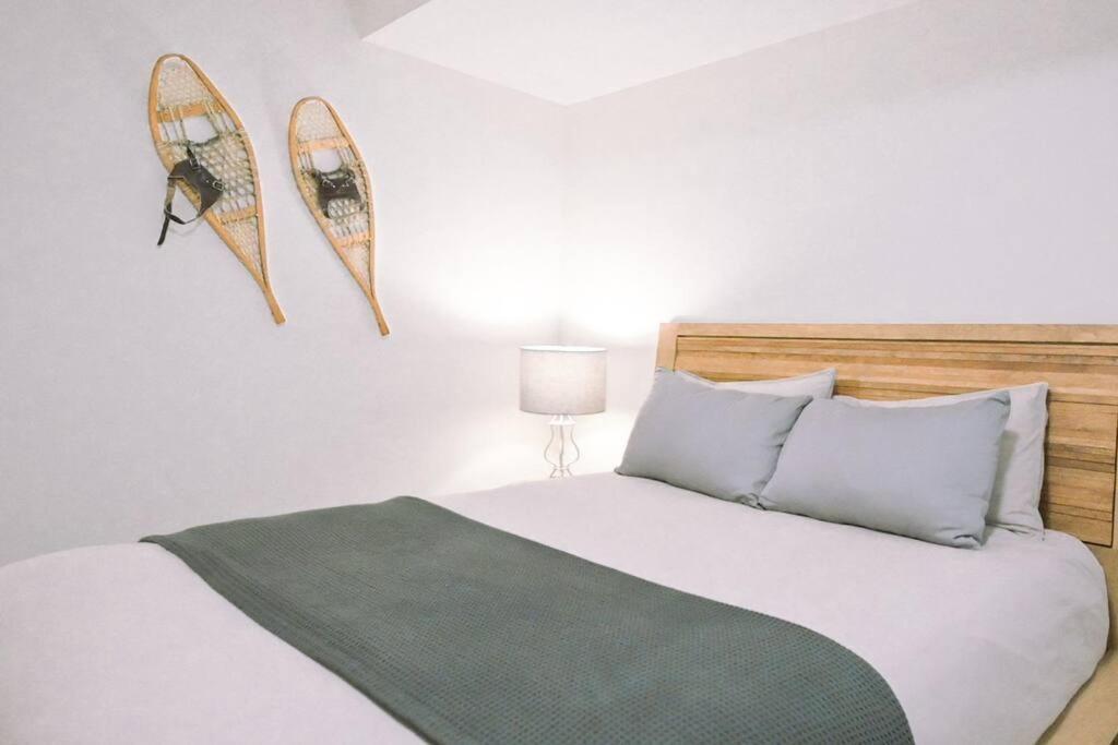 Oasis Getaway, Mins To Lake, King Bed, Dbl Garage Invermere Dış mekan fotoğraf